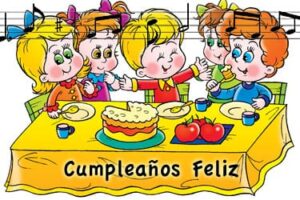 ninos cantando cancion de cumpleanos feliz
